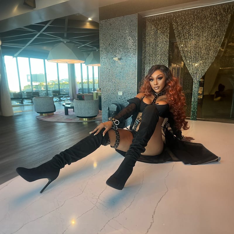 las vegas girl Rosewood2